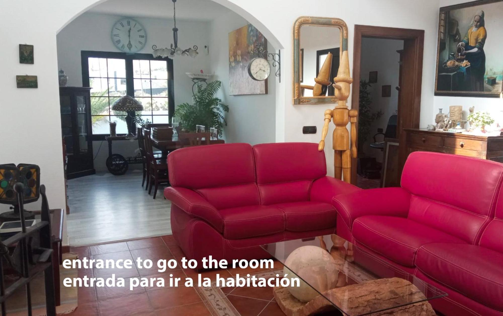 Elvira Hotel Tias Bagian luar foto