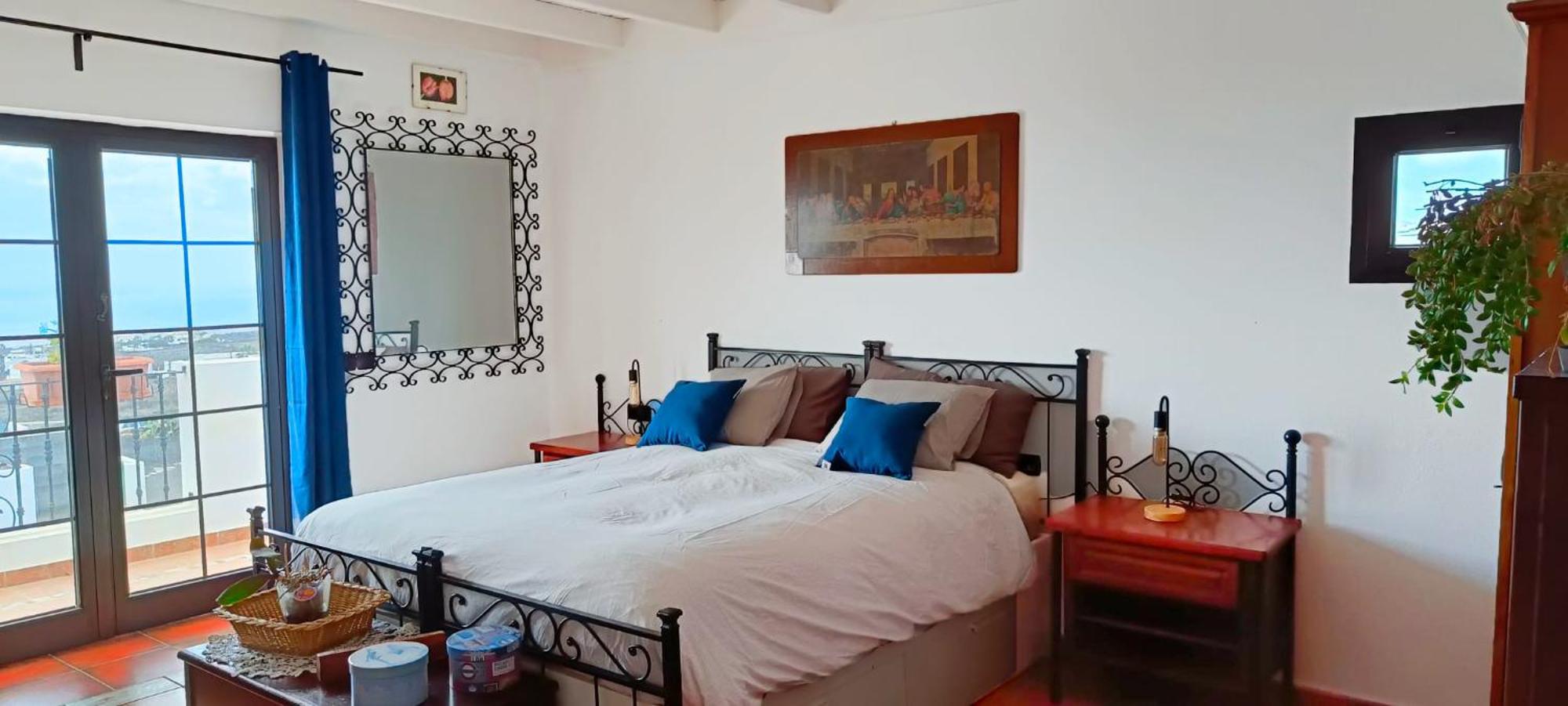 Elvira Hotel Tias Bagian luar foto